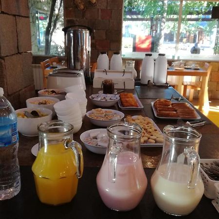 Hosteria Aca Al Sur Вілья-Ла-Ангостура Екстер'єр фото