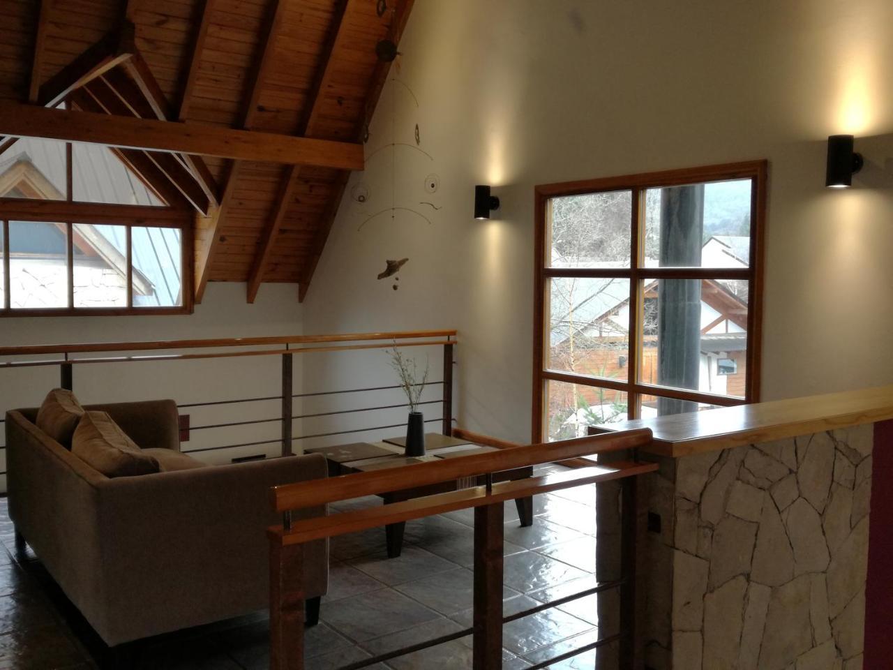 Hosteria Aca Al Sur Вілья-Ла-Ангостура Екстер'єр фото