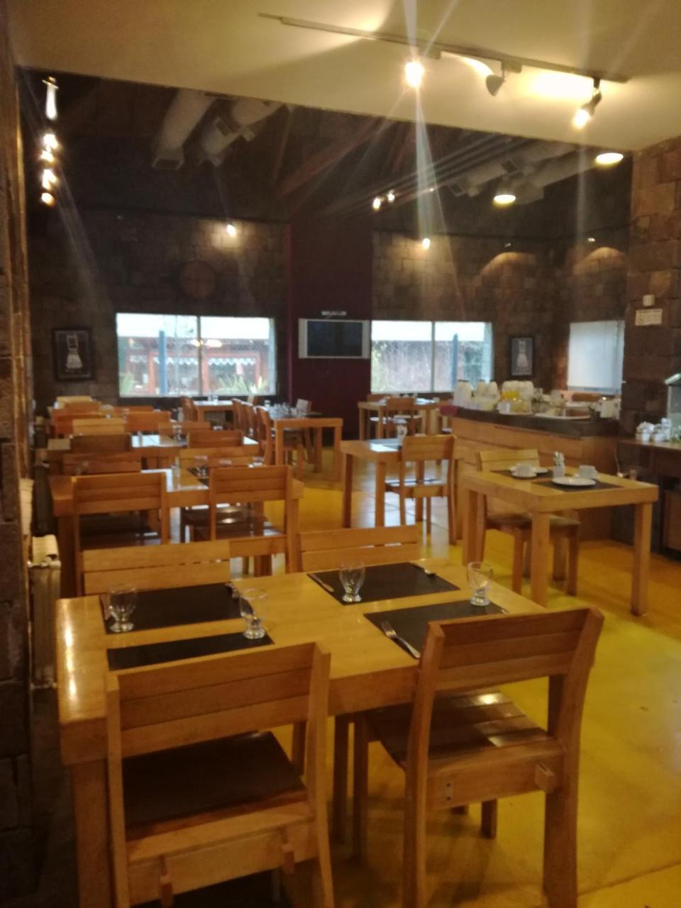 Hosteria Aca Al Sur Вілья-Ла-Ангостура Екстер'єр фото
