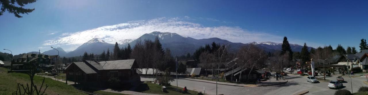 Hosteria Aca Al Sur Вілья-Ла-Ангостура Екстер'єр фото